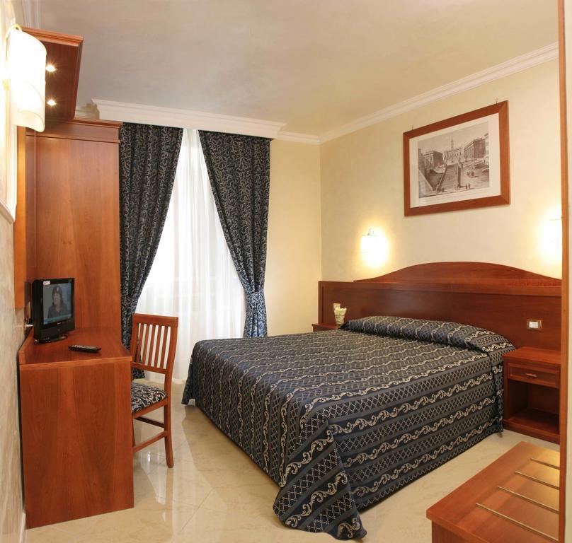 Adorasuite 3* Roma