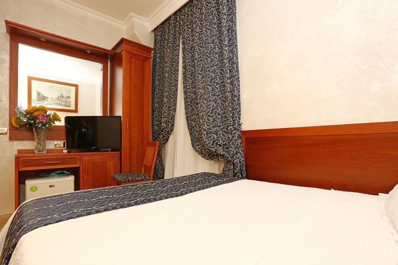 Adorasuite 3* Roma